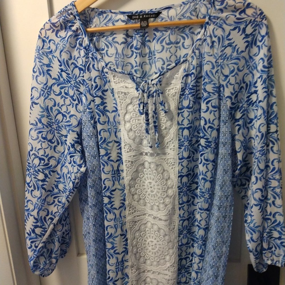 Zac & Rachel Blue and white three quarter sleeve blouse